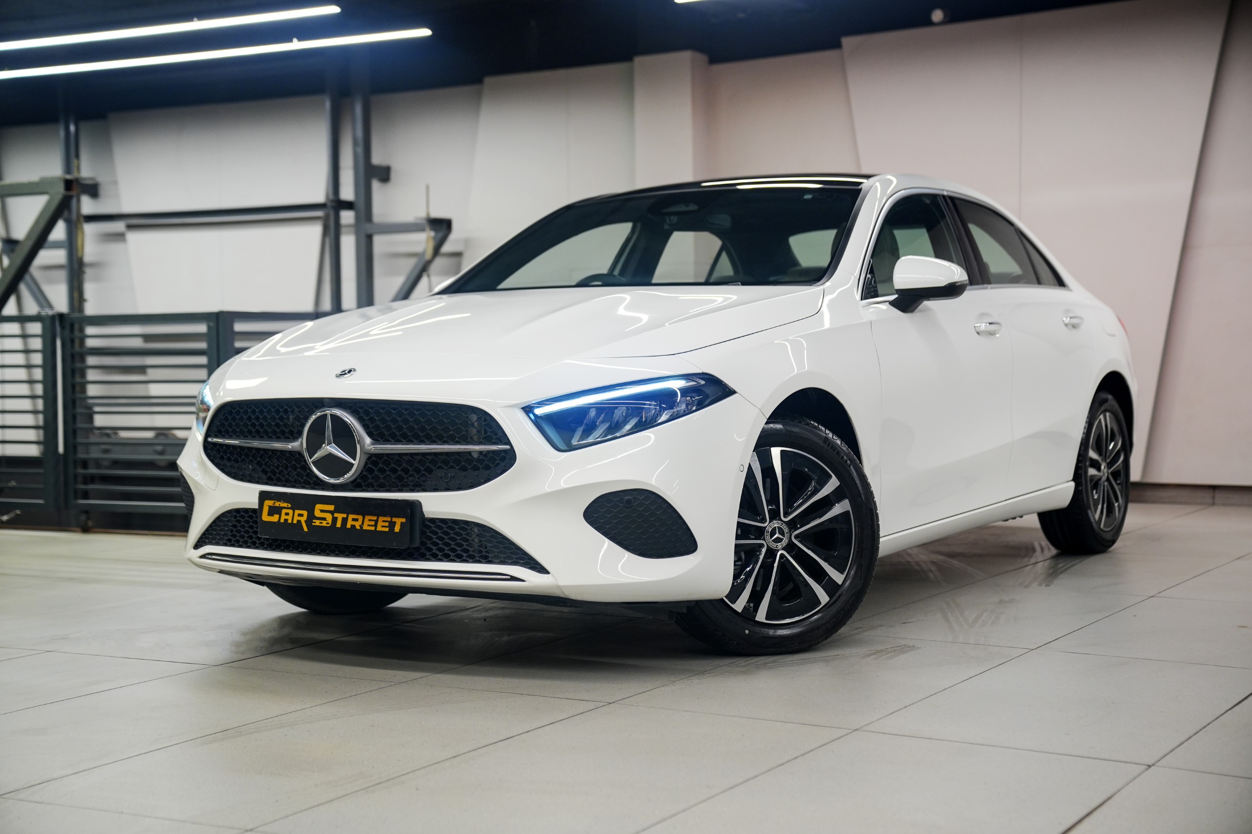 Mercedes-Benz A Class A200 Limousine 